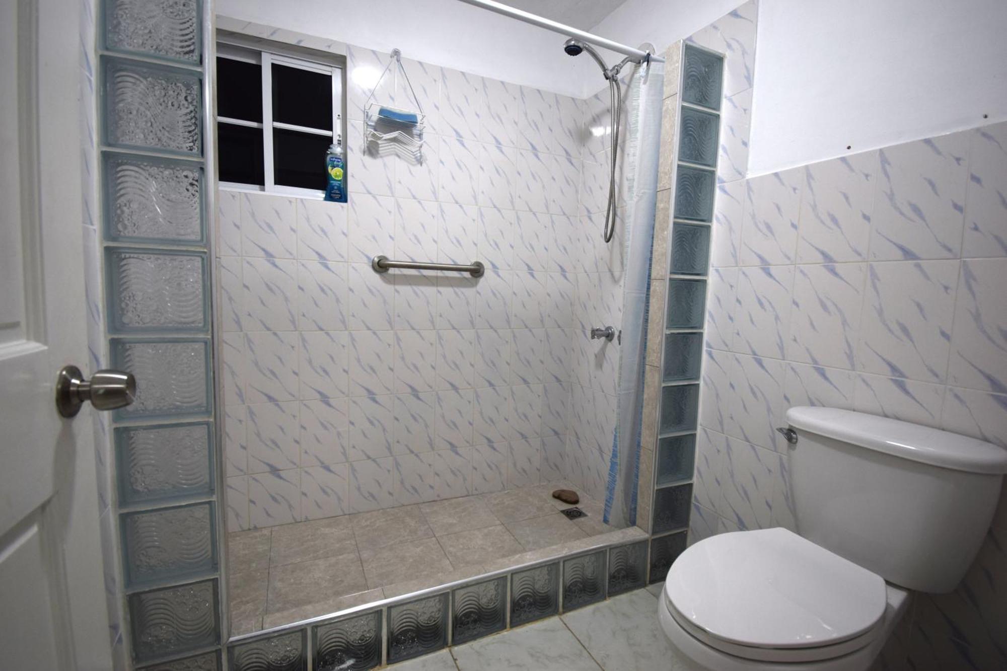 Harriott Heights Apartment Mandeville Bagian luar foto